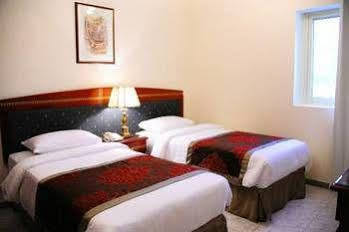 Al Sharq Hotel Apartment Sharjah Esterno foto