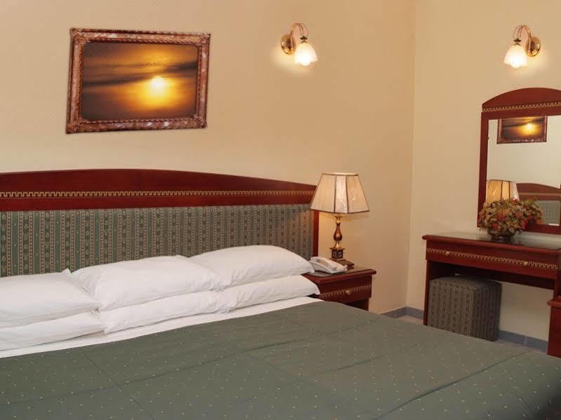 Al Sharq Hotel Apartment Sharjah Esterno foto